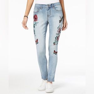 Earl beautiful embroidered designed blue Jeans
